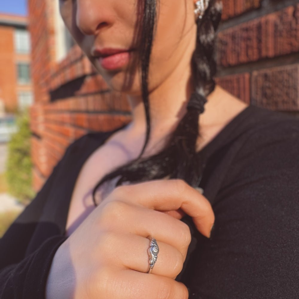 Dainty Artful Leaves Flower Silver Ring -