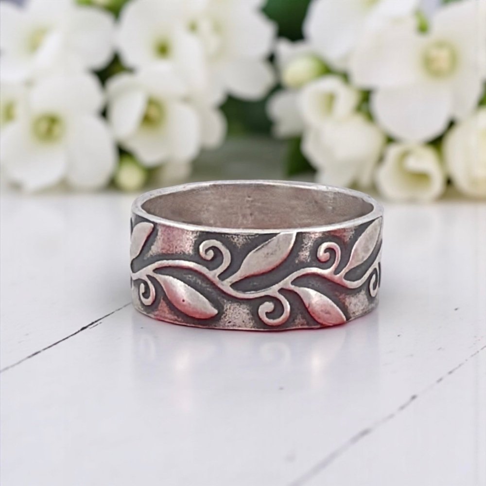 Leaf and Swirl Silver Band Ring -