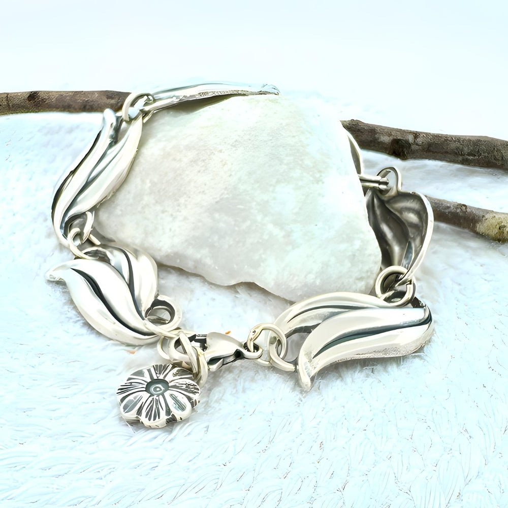 Bold Leaf Silver Bracelet - 