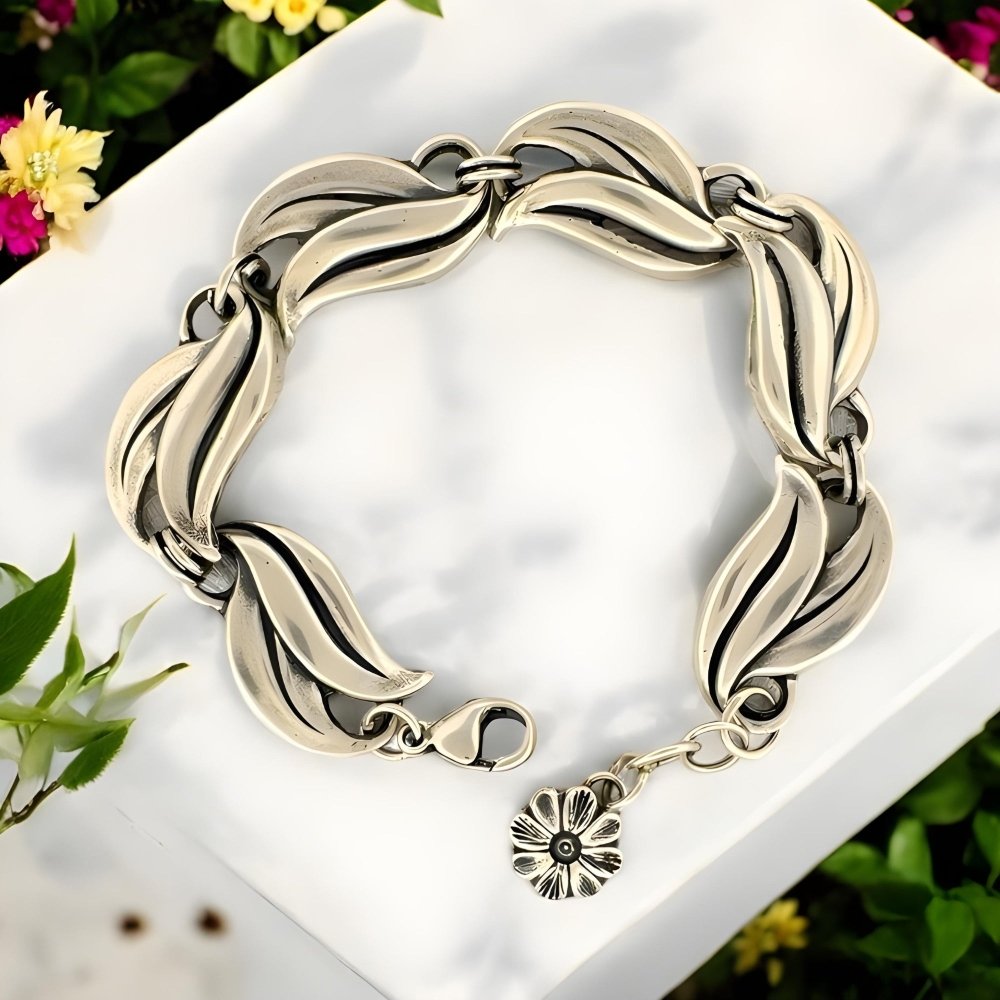Bold Leaf Silver Bracelet - 