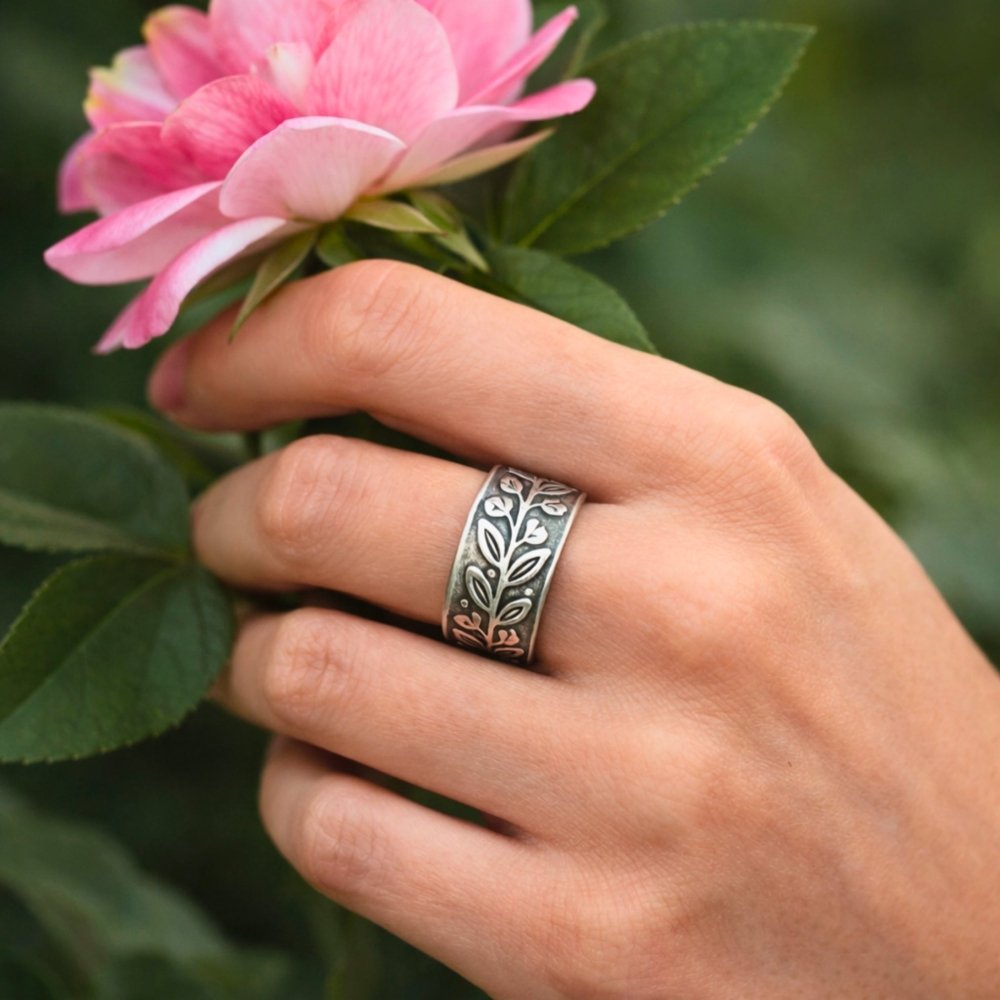 Budding Flowers And Leaves Silver Band Ring - 