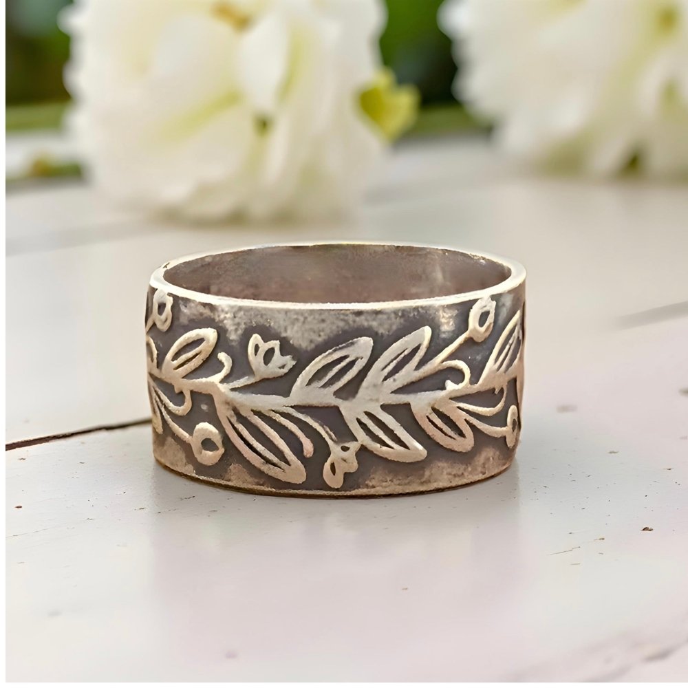 Budding Flowers And Leaves Silver Band Ring - 