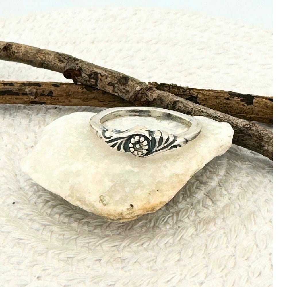 Dainty Artful Leaves Flower Silver Ring - 