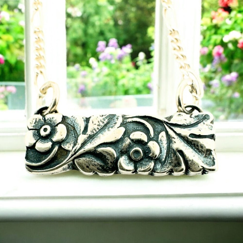 Flower and Leaf Silver Bar Necklace - 