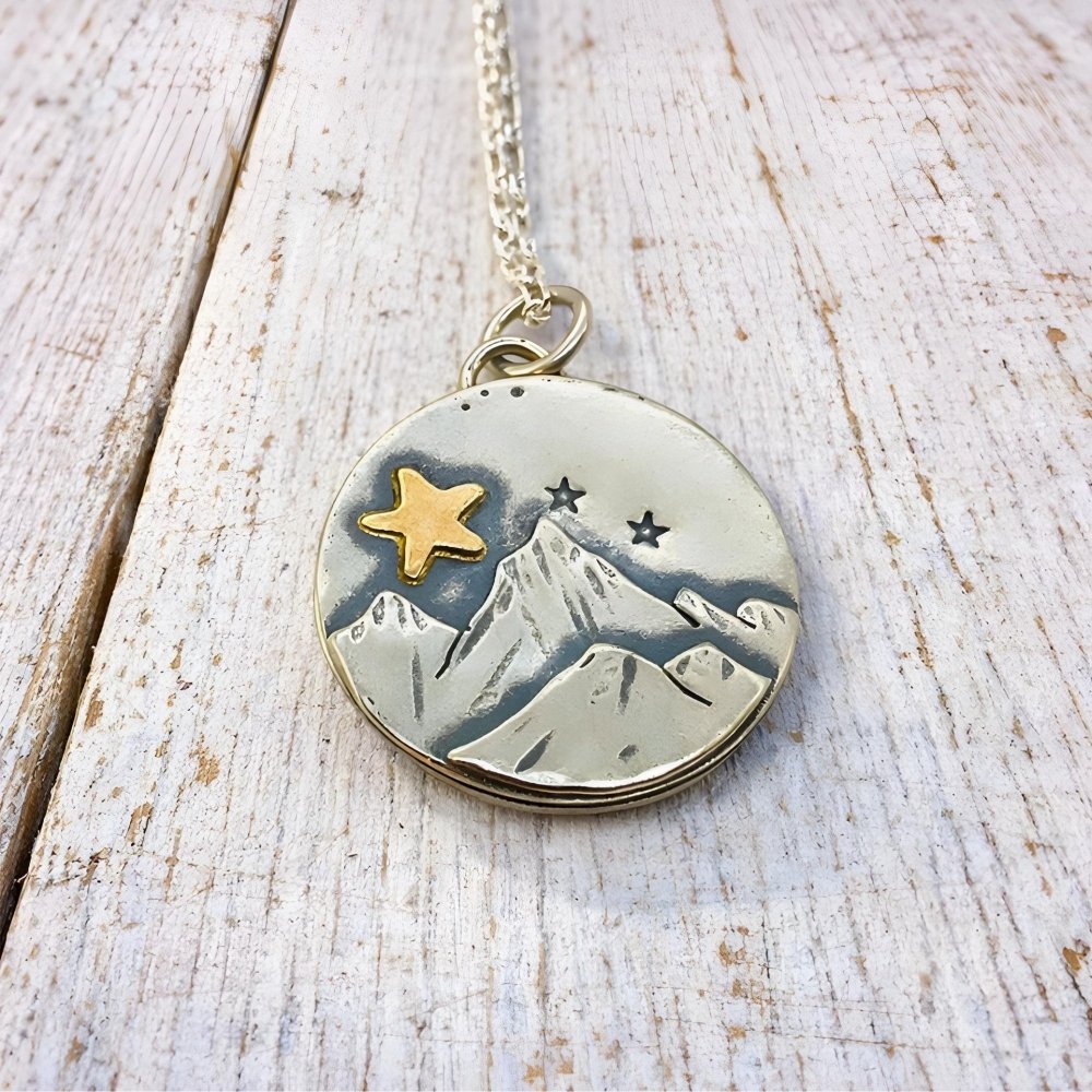 Gold Star Round Mountain Silver Pendant Necklace - 