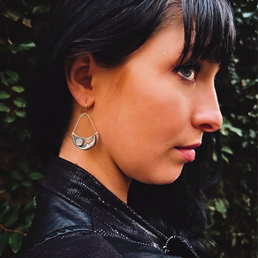 Moon face Moonstone Silver Earrings -