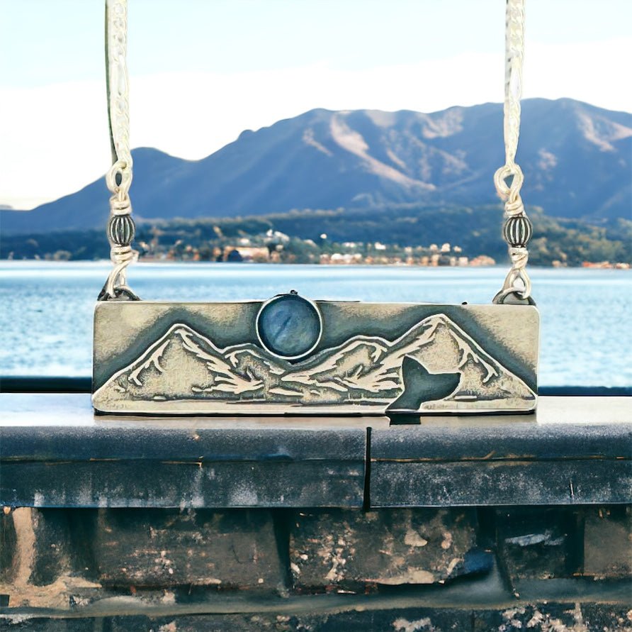 Whale’s Tale Mountain Silver Bar Necklace -